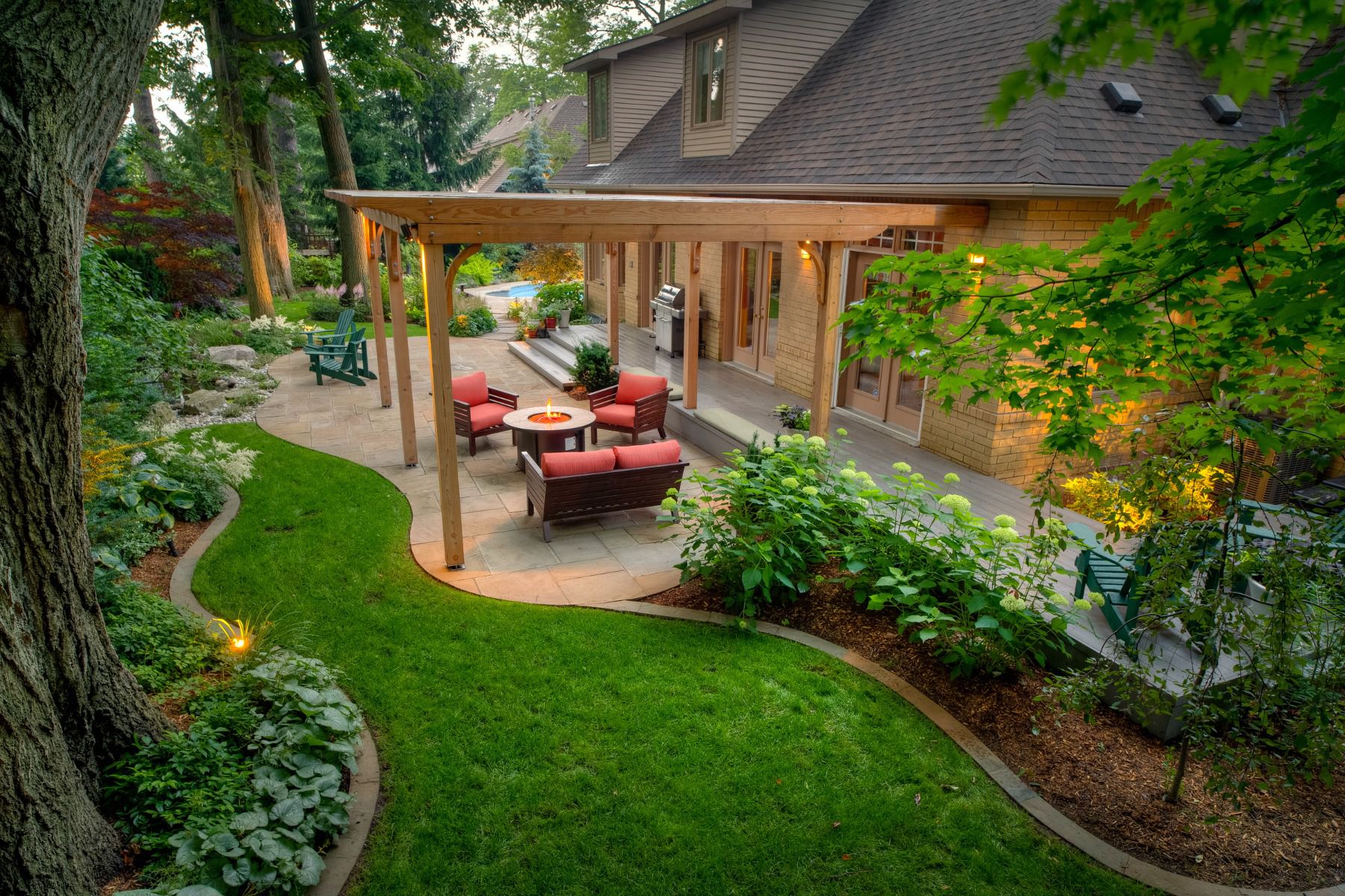 Landscaping & Retaining Walls photo 5