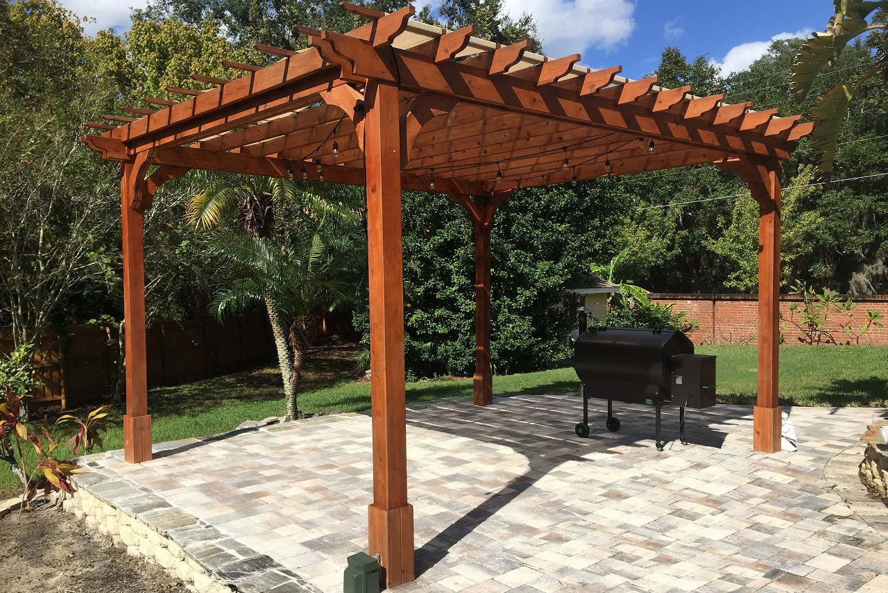 Outdoor Kitchens & Pergolas photo 19