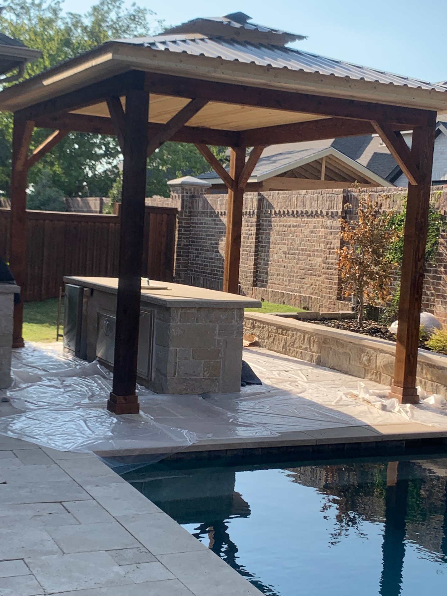 Outdoor Kitchens & Pergolas photo 14