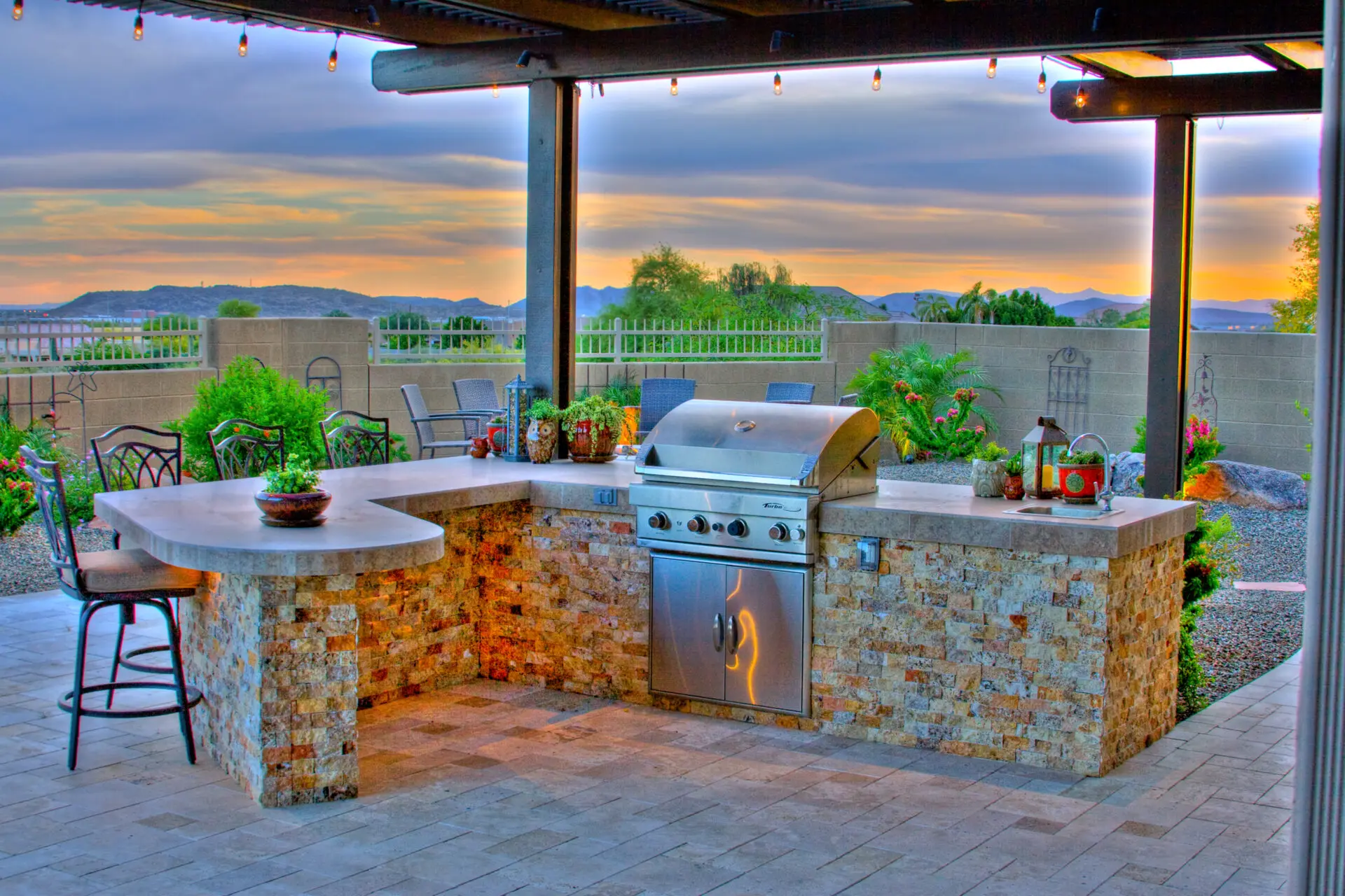Outdoor Kitchens & Pergolas photo 6