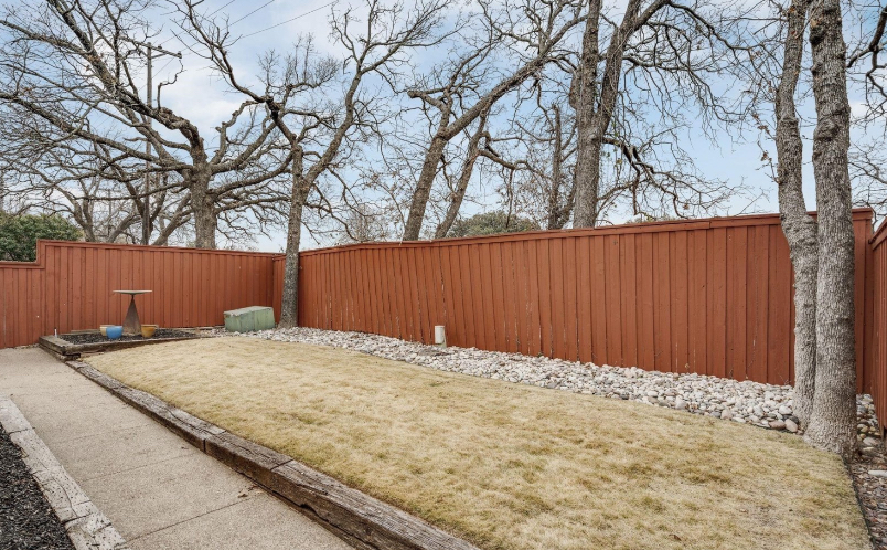 Fence Staining photo 8