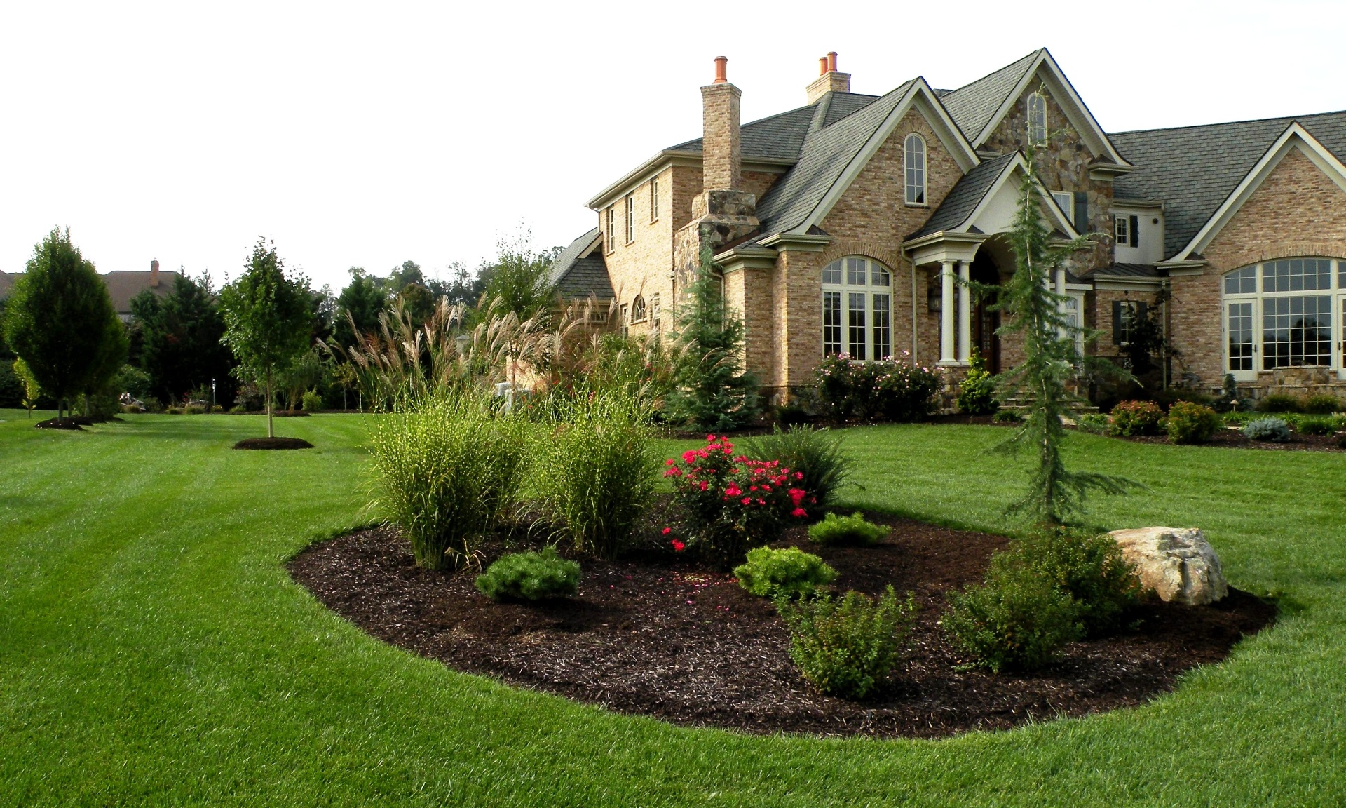 Landscaping & Retaining Walls photo 4