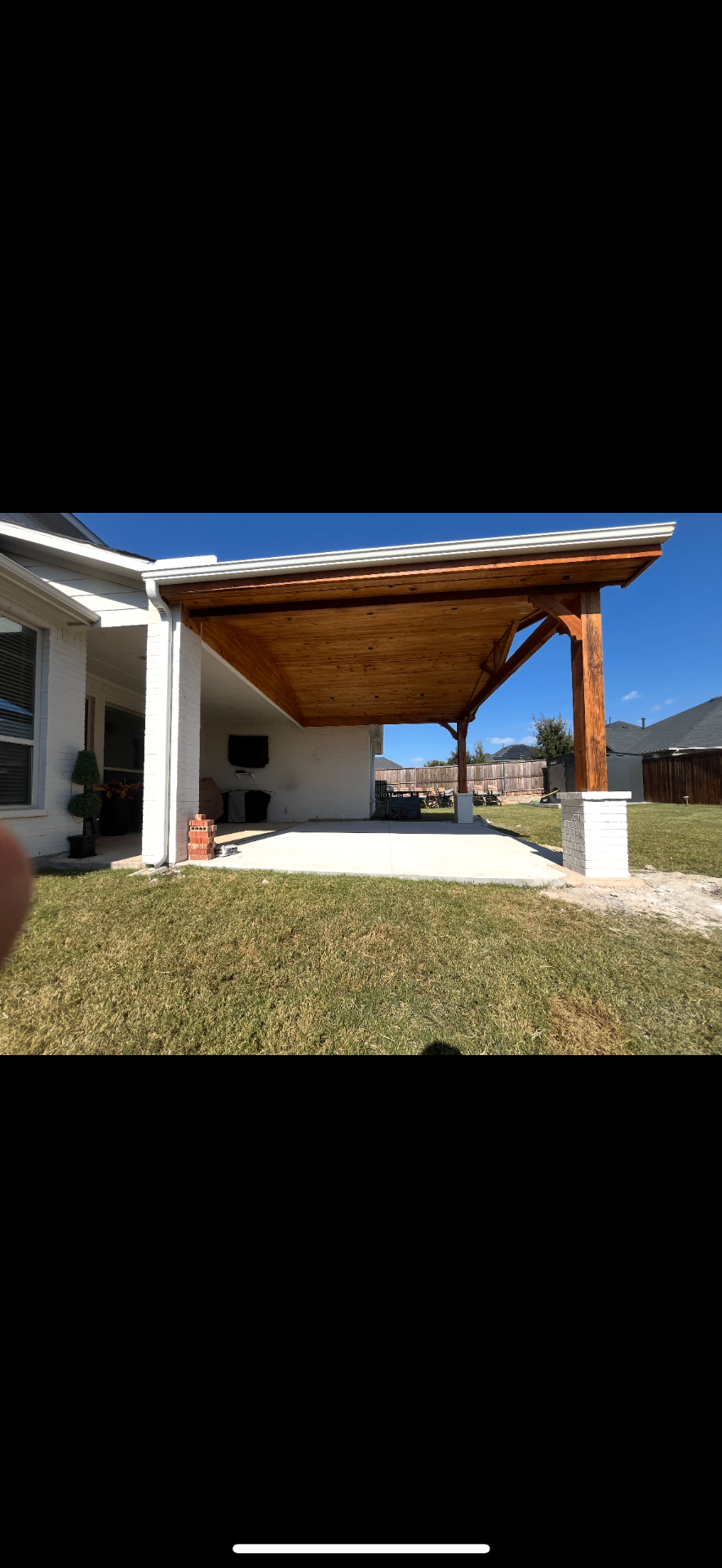 Outdoor Kitchens & Pergolas photo 17